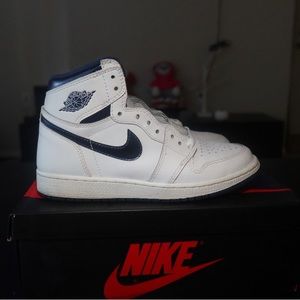 Jordan 1 “metallic navy”